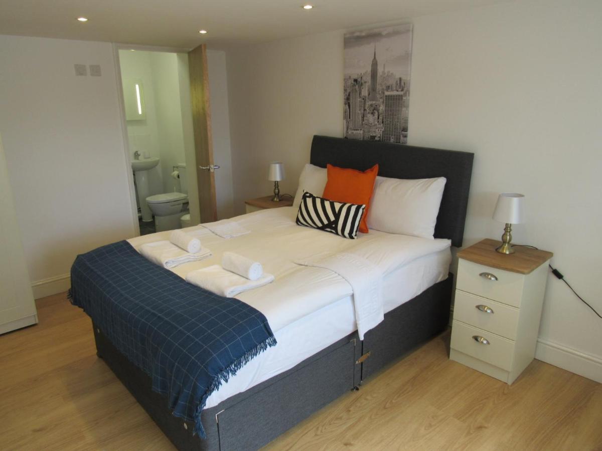 The Cambridge Suites - Tas Accommodations Dış mekan fotoğraf