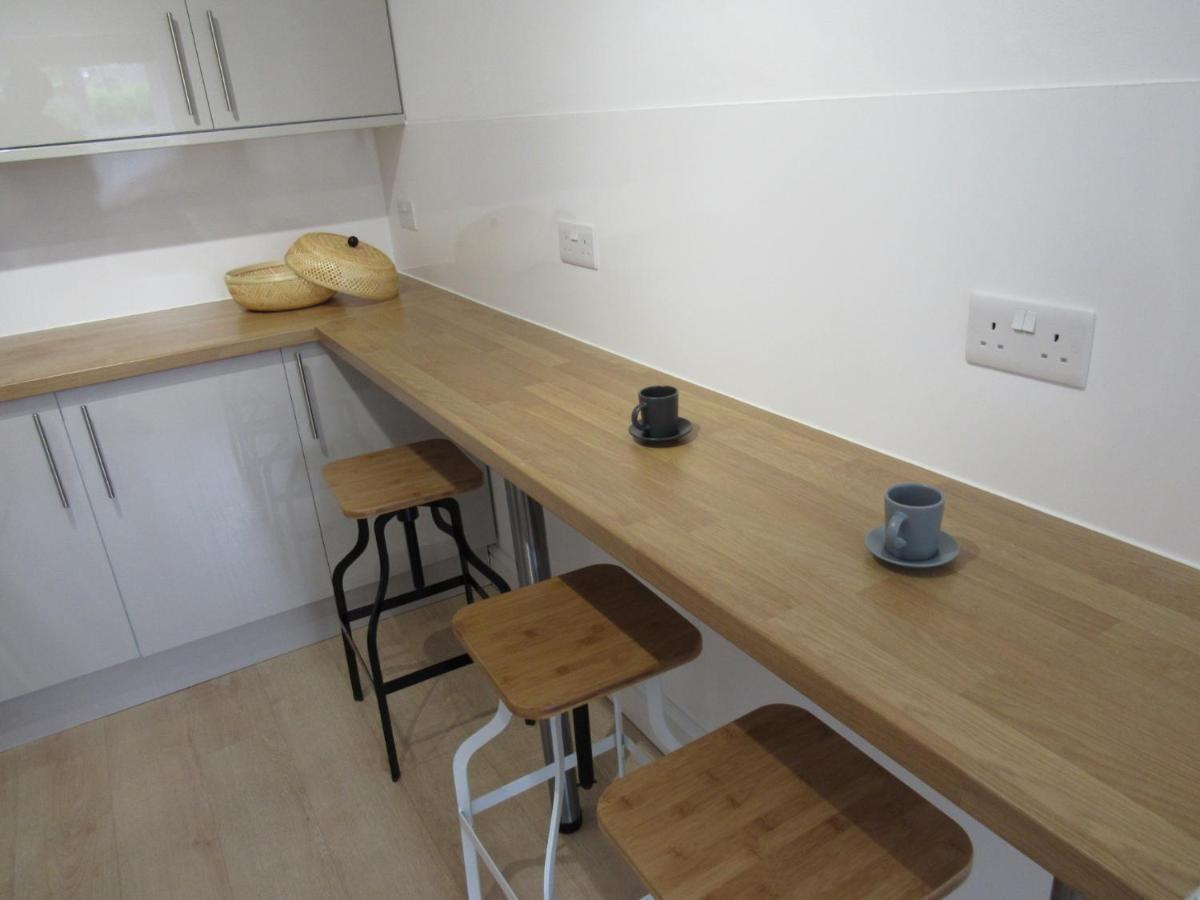 The Cambridge Suites - Tas Accommodations Dış mekan fotoğraf