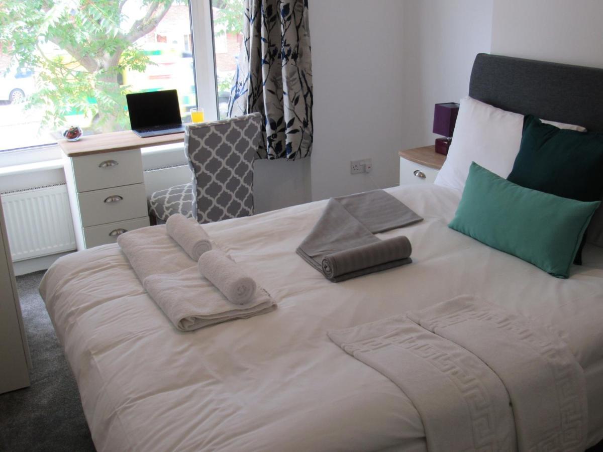 The Cambridge Suites - Tas Accommodations Dış mekan fotoğraf