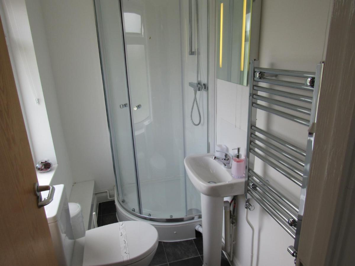 The Cambridge Suites - Tas Accommodations Dış mekan fotoğraf