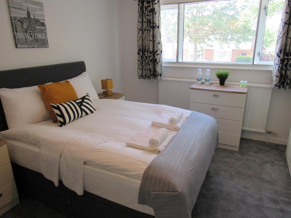 The Cambridge Suites - Tas Accommodations Dış mekan fotoğraf