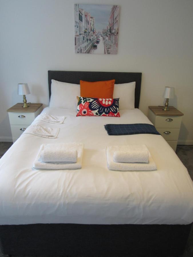 The Cambridge Suites - Tas Accommodations Dış mekan fotoğraf