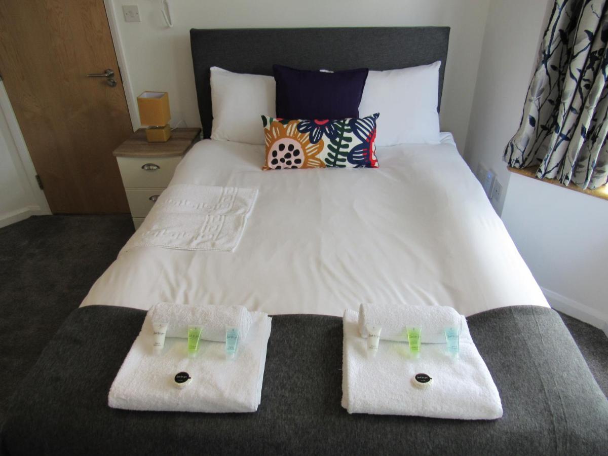 The Cambridge Suites - Tas Accommodations Dış mekan fotoğraf