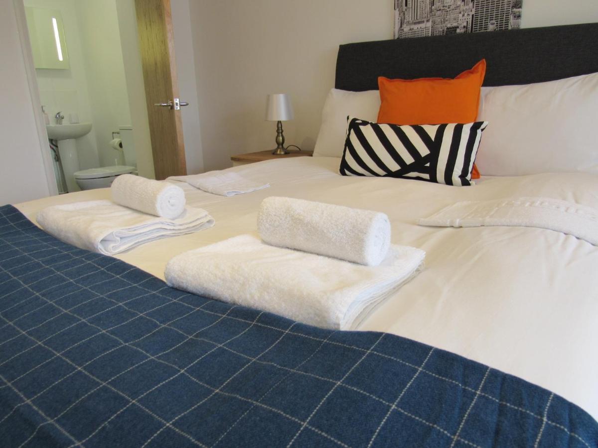The Cambridge Suites - Tas Accommodations Dış mekan fotoğraf