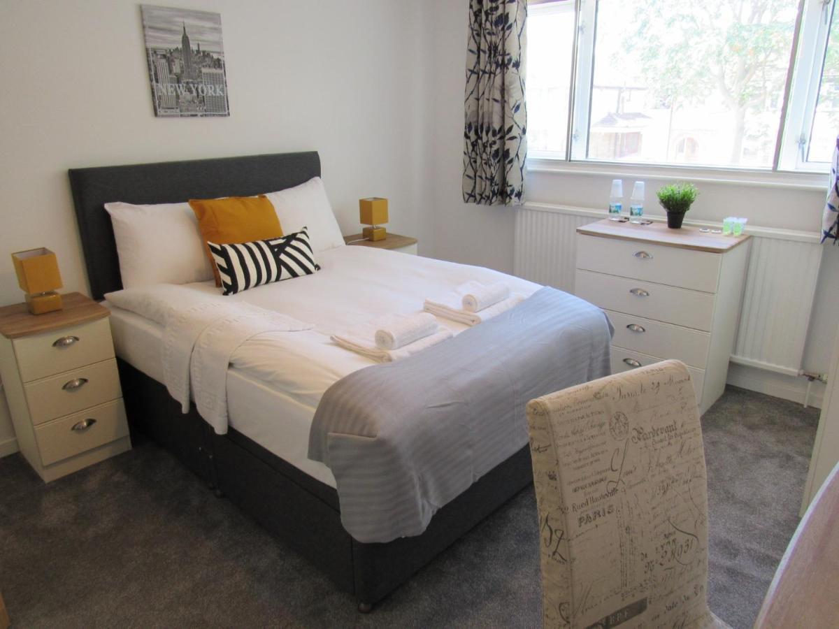 The Cambridge Suites - Tas Accommodations Dış mekan fotoğraf