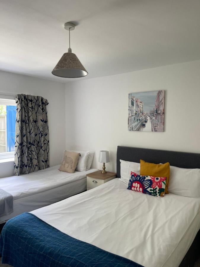 The Cambridge Suites - Tas Accommodations Dış mekan fotoğraf